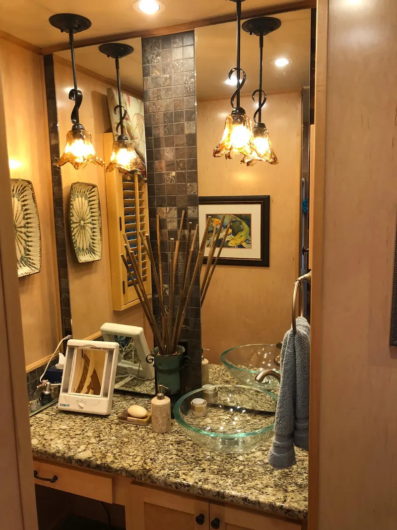 Slide: The Image of Thoroughbred 67x17 2016 - 112