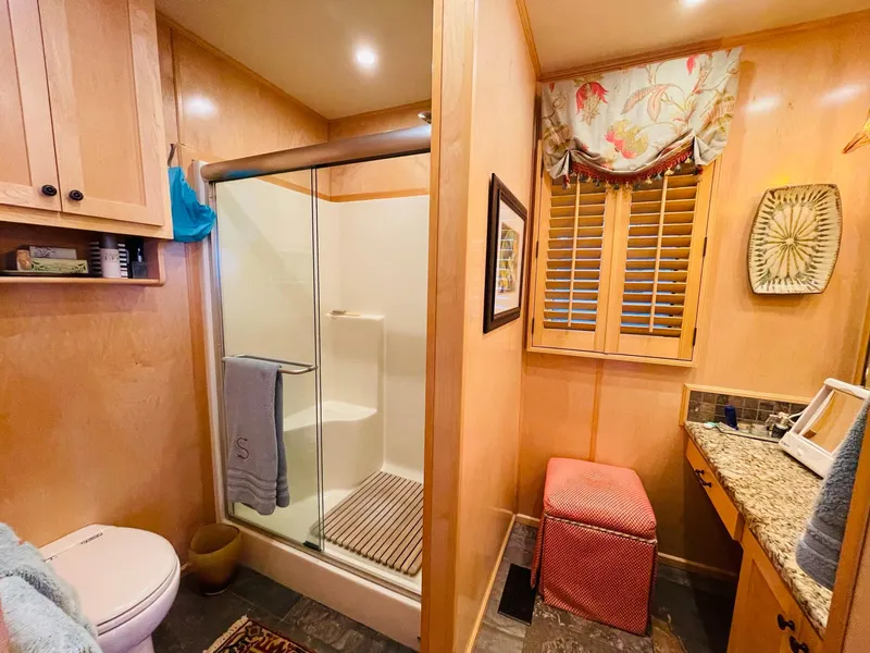 Slide: The Image of Thoroughbred 67x17 2016 - 114