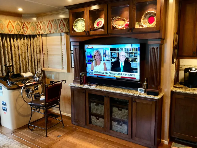 Slide: The Image of Thoroughbred 67x17 2016 - 57