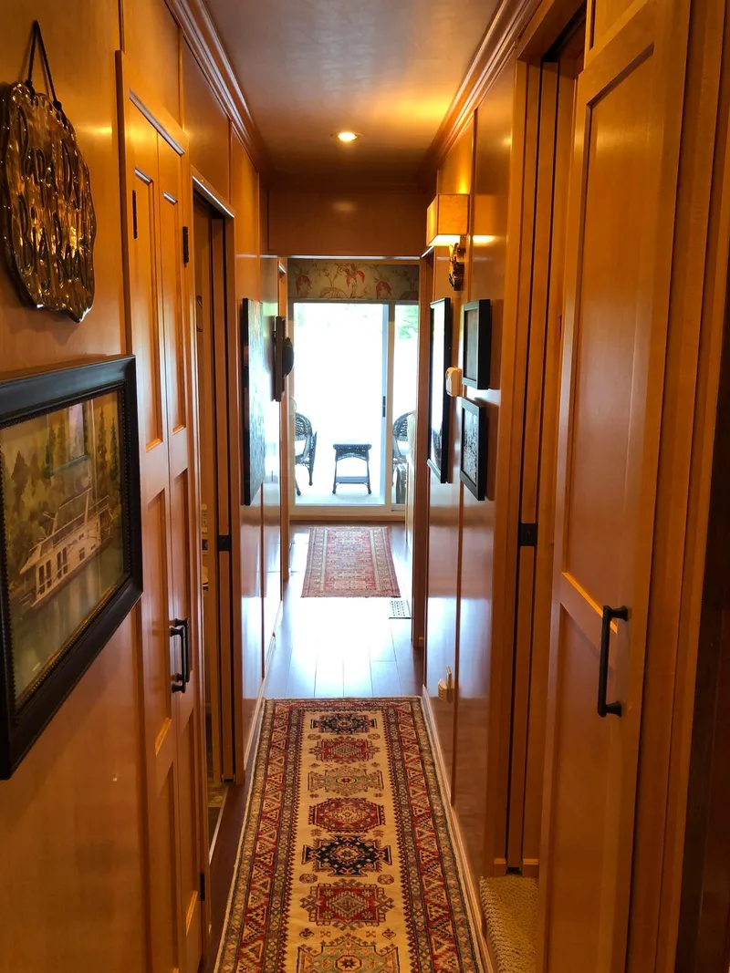 Slide: The Image of Thoroughbred 67x17 2016 - 79