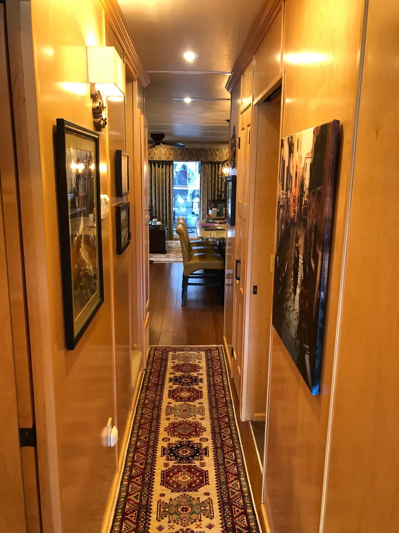 Slide: The Image of Thoroughbred 67x17 2016 - 82