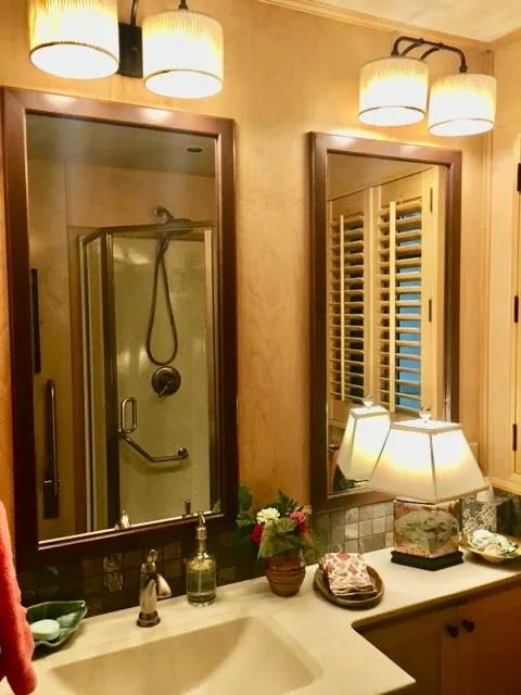 Slide: The Image of Thoroughbred 67x17 2016 - 89