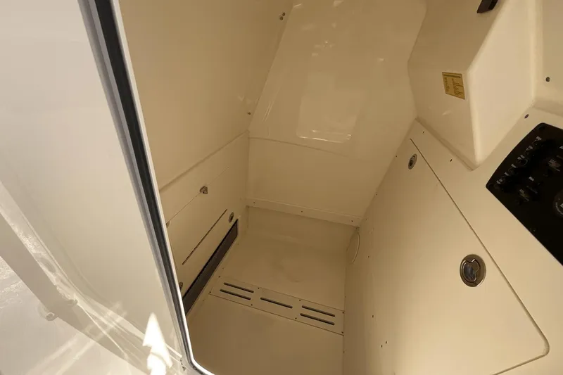 Slide: The Image of Scout 215 XSF 2024 - 14