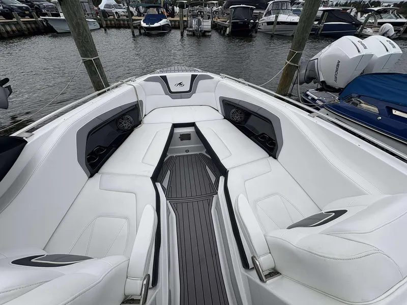 Slide: The Image of Monterey 298SS 2016 - 8