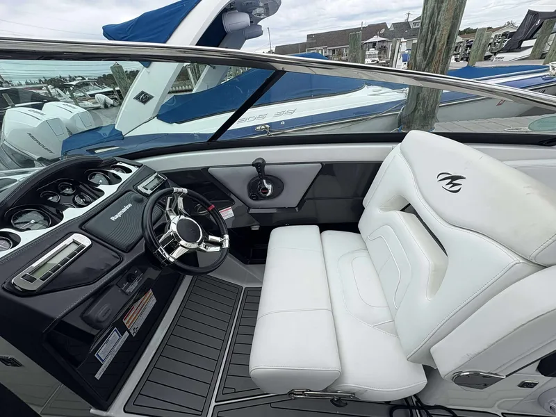 Slide: The Image of Monterey 298SS 2016 - 9