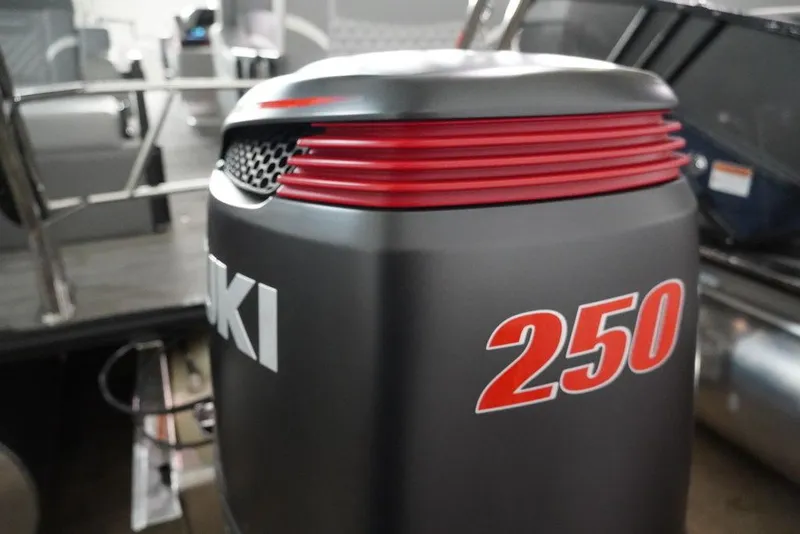 Slide: The Image of 2024 Crest Classic Platinum 240 SLRC with Suzuki 250 outboard motor. - 16