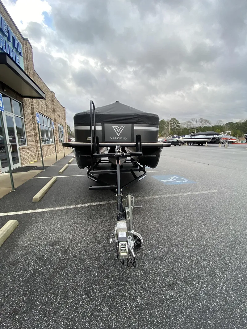 Slide: The Image of Viaggio Lago 22U ST w/Yamaha 150HP 2023 - 29