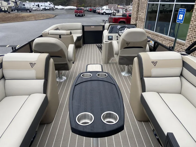 Slide: The Image of Viaggio Lago 22U ST w/Yamaha 150HP 2023 - 44