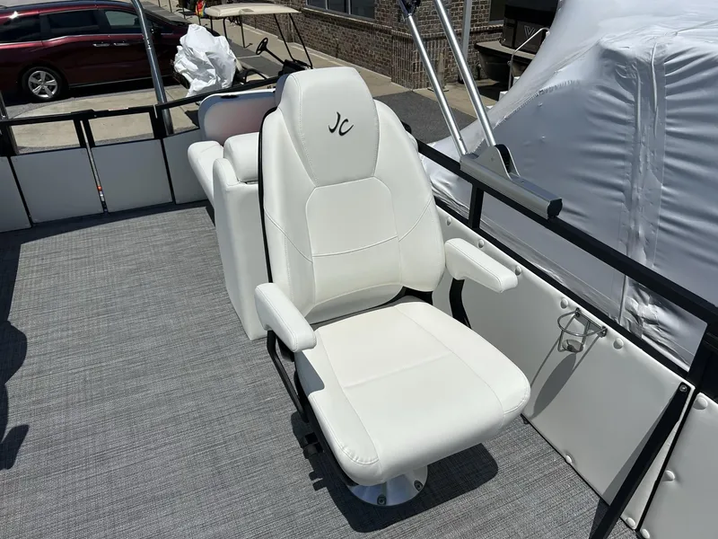 Slide: The Image of JC Manufacturing 247 TT - DSL Sport w/Suzuki 250HP 2024 - 14