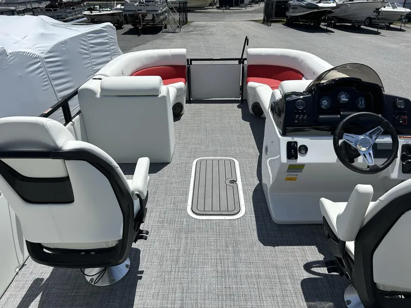 Slide: The Image of JC Manufacturing 247 TT - DSL Sport w/Suzuki 250HP 2024 - 3