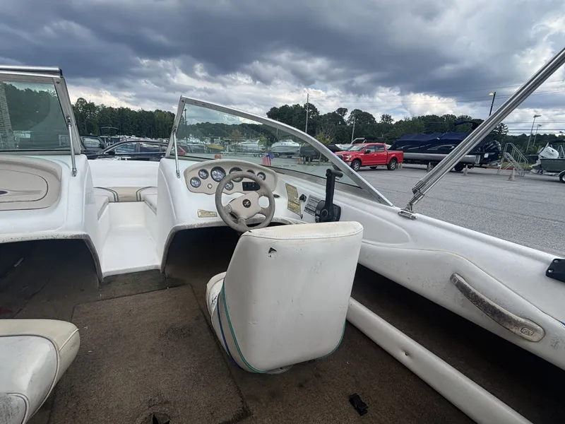 Slide: The Image of Sea Ray 175BR w/MerCruiser & Trailer Included 1997 - 25