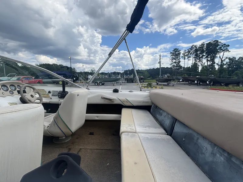 Slide: The Image of Sea Ray 175BR w/MerCruiser & Trailer Included 1997 - 4