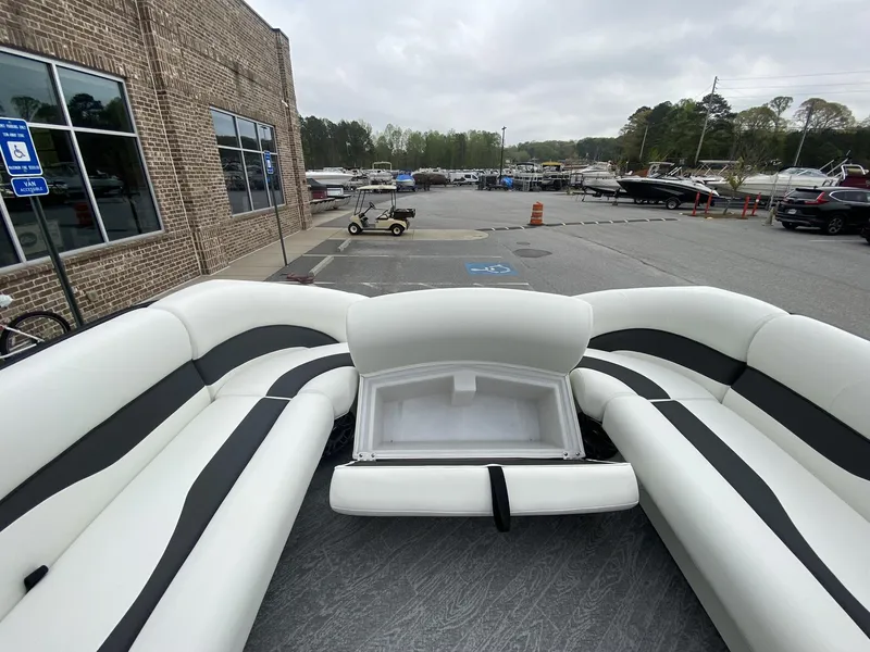 Slide: The Image of JC Swing Back 27TT Sport w/Mercury 350HP 2023 - 15