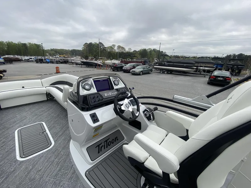 Slide: The Image of JC Swing Back 27TT Sport w/Mercury 350HP 2023 - 19