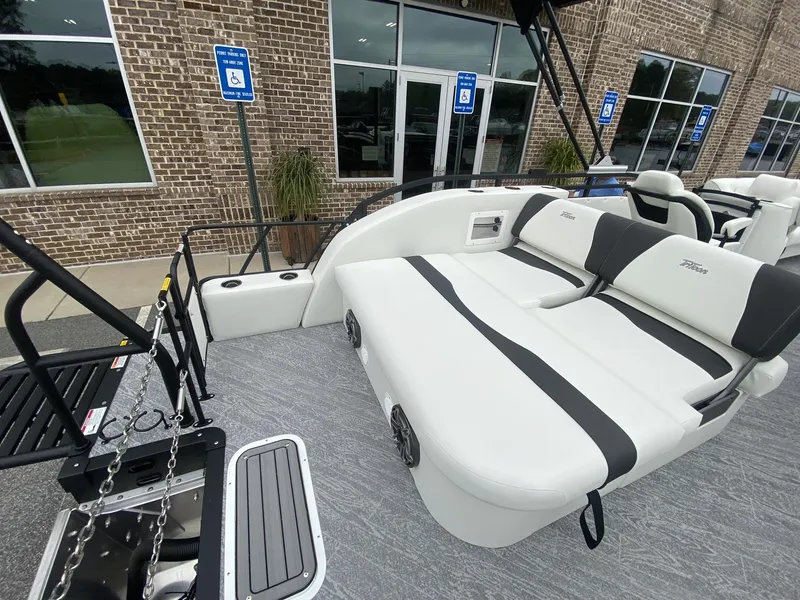 Slide: The Image of JC Swing Back 27TT Sport w/Mercury 350HP 2023 - 24