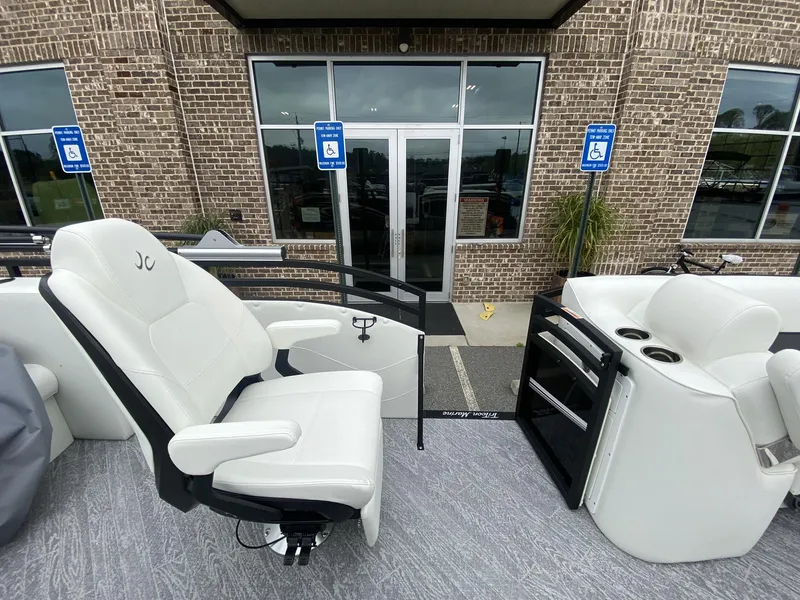 Slide: The Image of JC Manufacturing Swing Back 27TT Sport w/Mercury 350HP 2023 - 42