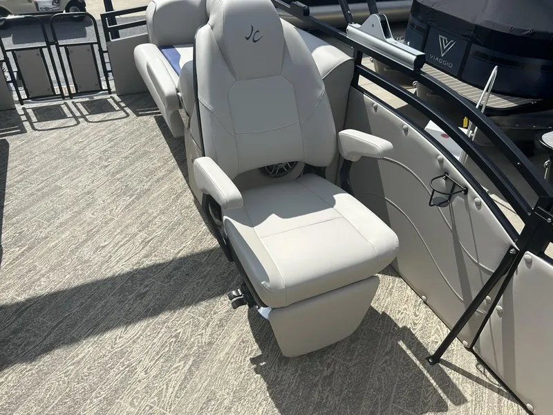 Slide: The Image of JC Manufacturing Neptoon 25TT Sport w/Mercury Verado 350HP - 4 - Stroke Engine 2024 - 12