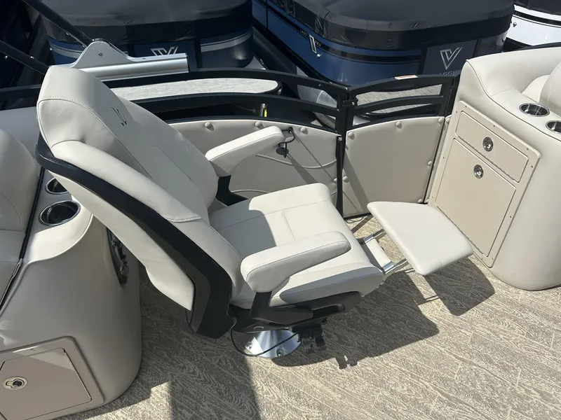 Slide: The Image of JC Manufacturing Neptoon 25TT Sport w/Mercury Verado 350HP - 4 - Stroke Engine 2024 - 25