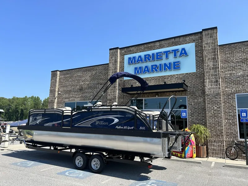 Slide: The Image of JC Manufacturing Neptoon 25TT Sport w/Mercury Verado 350HP - 4 - Stroke Engine 2024 - 28