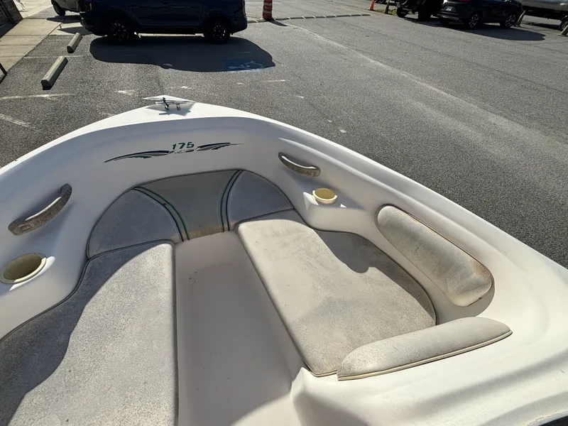 Slide: The Image of Sea Ray 175 5 Series w/2008 Model Year Mercury 115HP 4-Stroke & Trailer 1997 - 10