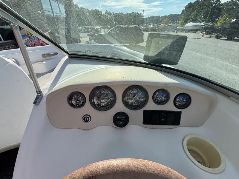 Slide: The Image of Sea Ray 175 5 Series w/2008 Model Year Mercury 115HP 4-Stroke & Trailer 1997 - 13