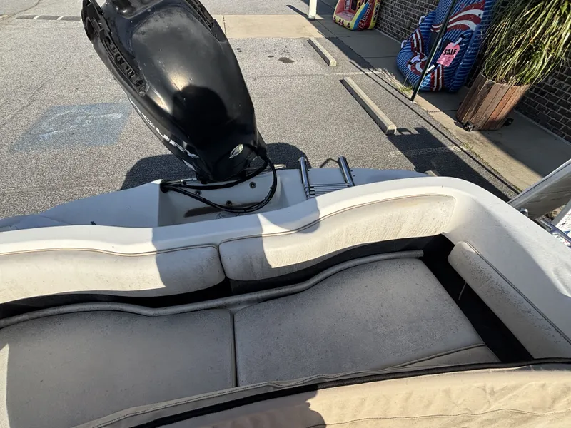 Slide: The Image of Sea Ray 175 5 Series w/2008 Model Year Mercury 115HP 4-Stroke & Trailer 1997 - 20