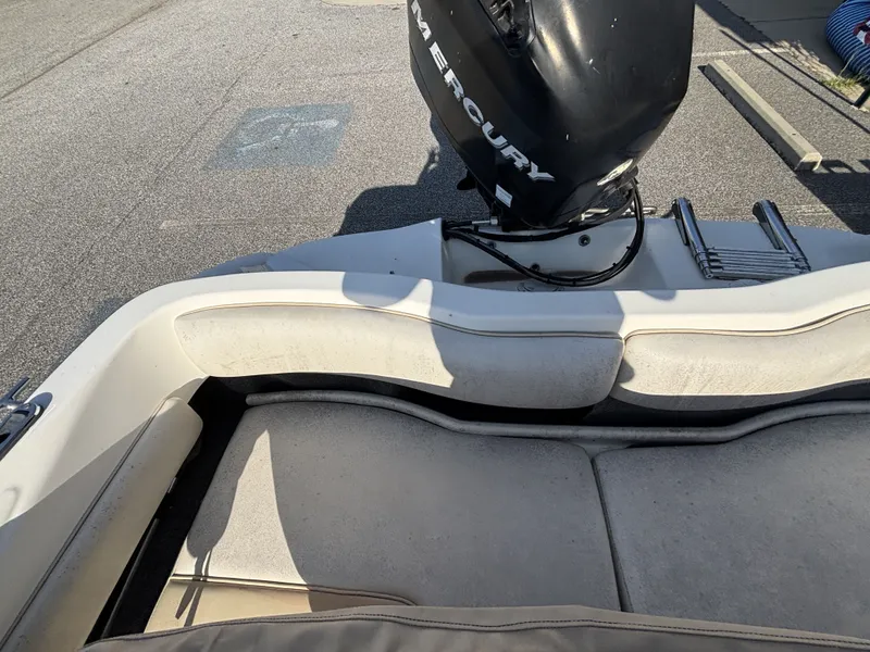 Slide: The Image of Sea Ray 175 5 Series w/2008 Model Year Mercury 115HP 4-Stroke & Trailer 1997 - 37