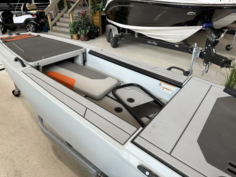 Slide: The Image of Veer V13 2023 - 3