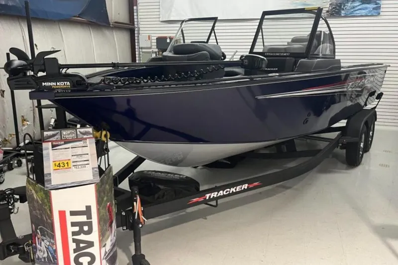 The Image of 2024 Tracker Targa V-19 Combo boat at Tracker Boating Center, sunny day. - 0
