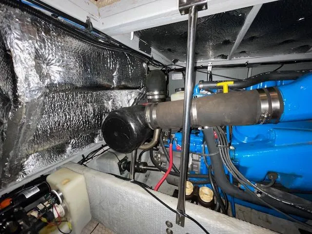 Slide: The Image of Silverton 392 Motor Yacht 1999 - 56