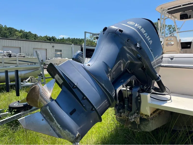 Slide: The Image of Grady-White Gulfstream 232 2012 - 6