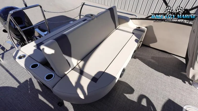 Slide: The Image of BARLETTA BOATS A22UC - 16