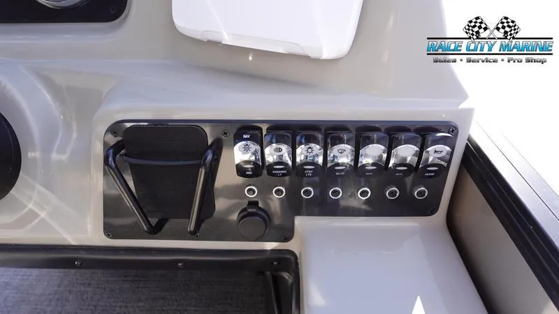 Slide: The Image of BARLETTA BOATS A22UC - 24