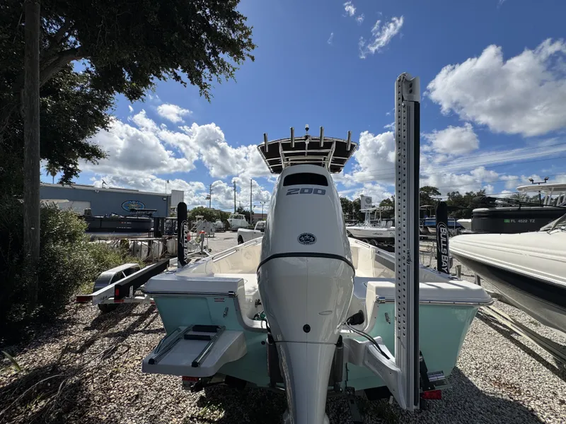 Slide: The Image of Bulls Bay 2200CC 2019 - 3