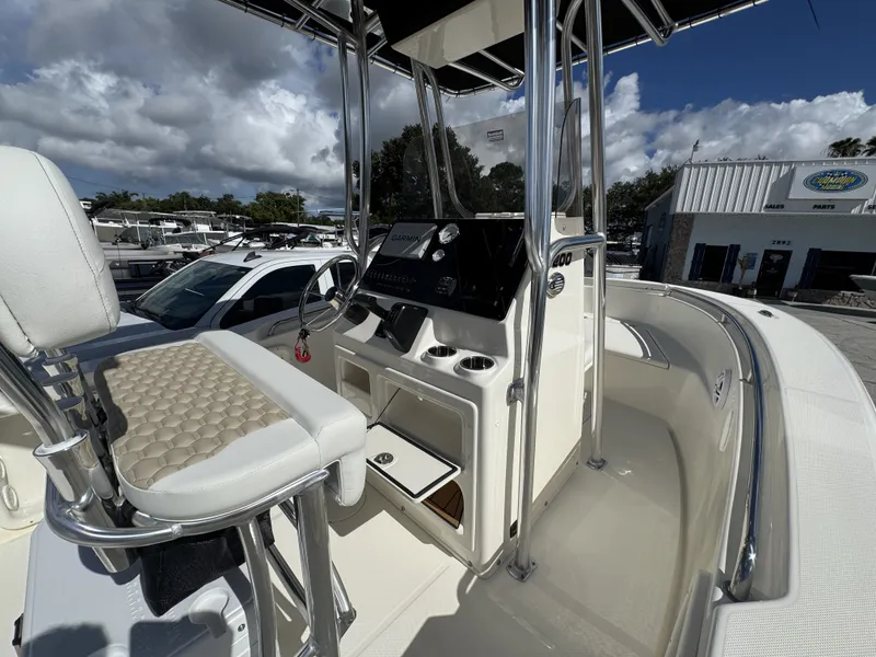 Slide: The Image of Bulls Bay 200 CC 2027 - 8