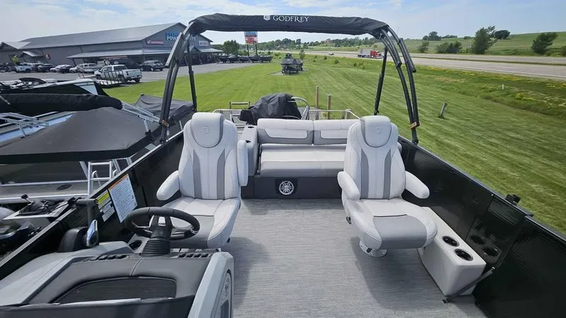 Slide: The Image of Godfrey MONACO 235 DUAL FLIP LOUNGE 2024 - 4