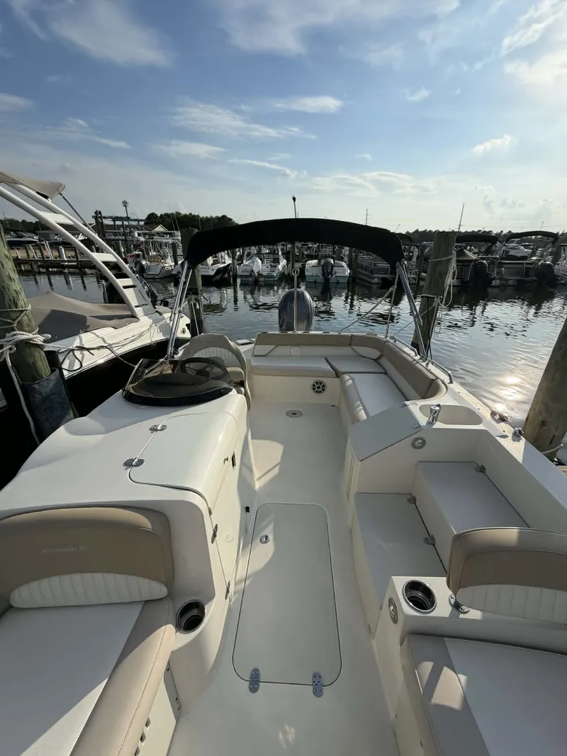 Slide: The Image of Stingray Boat Company 21SC 2017 - 1