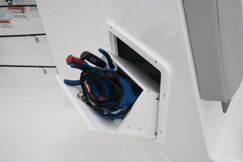 Slide: The Image of Manufacturer Provided Image: Tahoe 2150 CC - 32