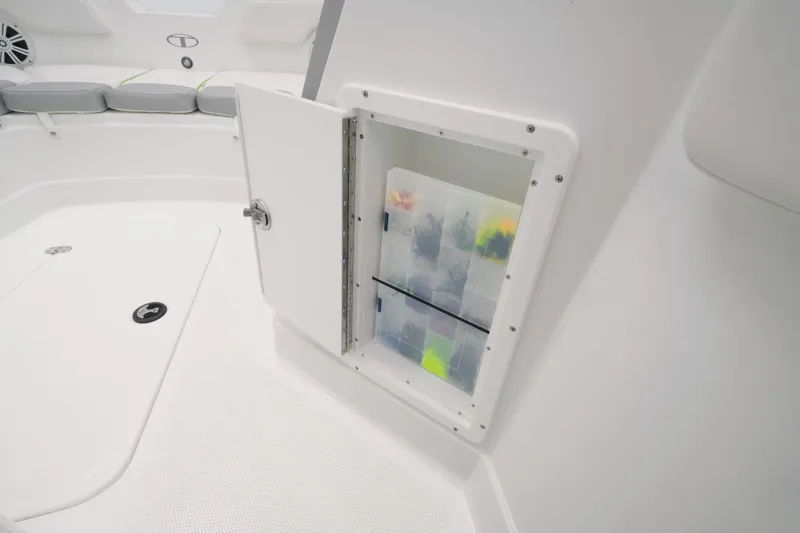 Slide: The Image of Manufacturer Provided Image: Tahoe 2150 CC - 39