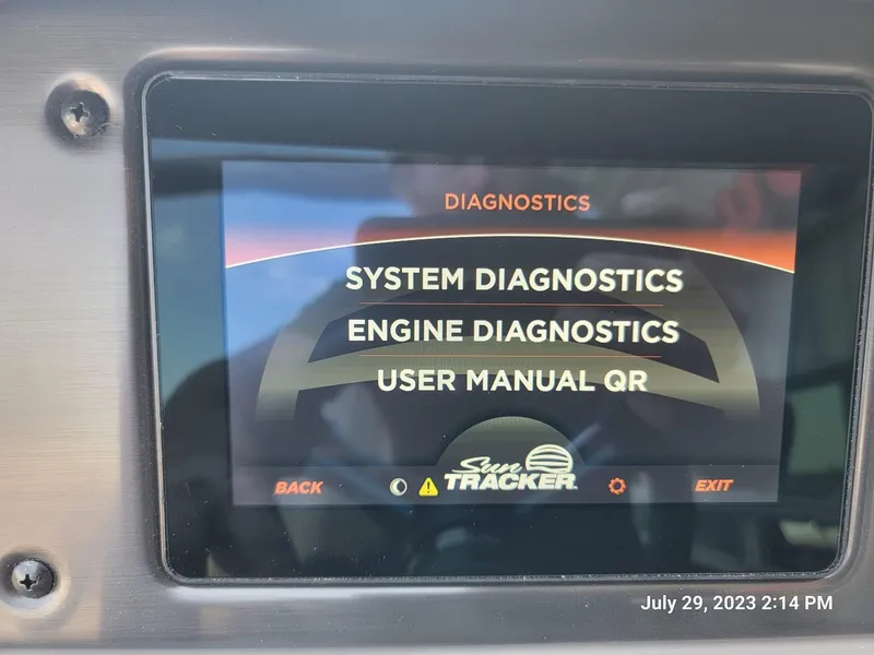 Slide: The Image of Sun Tracker SportFish 22 XP3 2024 diagnostics screen displaying system and engine diagnostics options. - 6