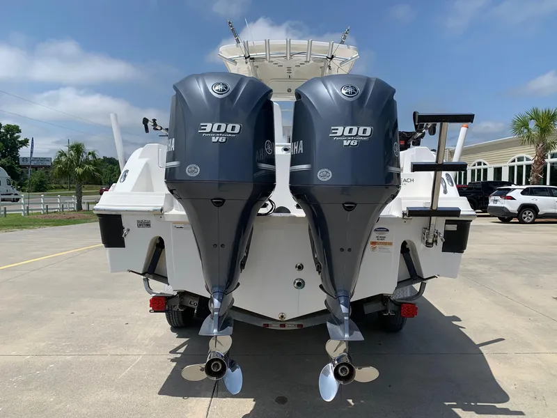 Slide: The Image of 2013 Sea Fox 286 CC boat with twin Yamaha 300 V6 engines. - 3
