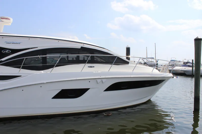 Slide: The Image of Sea Ray 400 Sundancer 2017 - 79