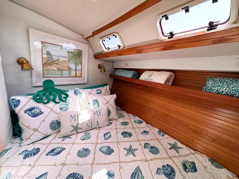 Slide: The Image of Catalina 42 1991 - 52