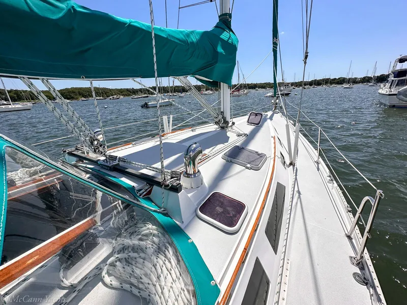 Slide: The Image of Catalina 42 1991 - 81