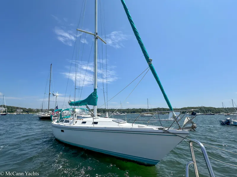 Slide: The Image of Catalina 42 1991 - 89