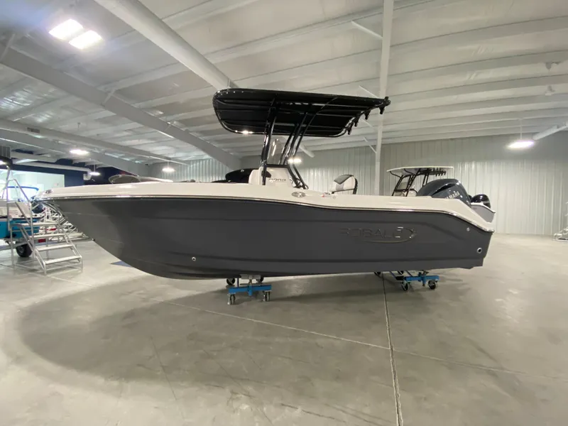 Slide: The Image of 2024 Robalo 202 EXPLORER boat in indoor showroom. - 3