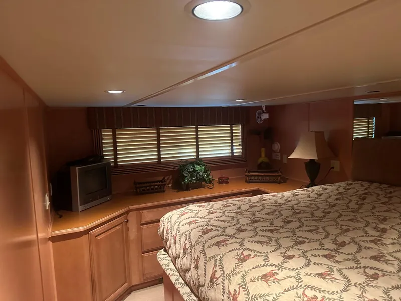 Slide: The Image of Sumerset Double Dippin Share #8, #10, #11 & #12 2006 - 56