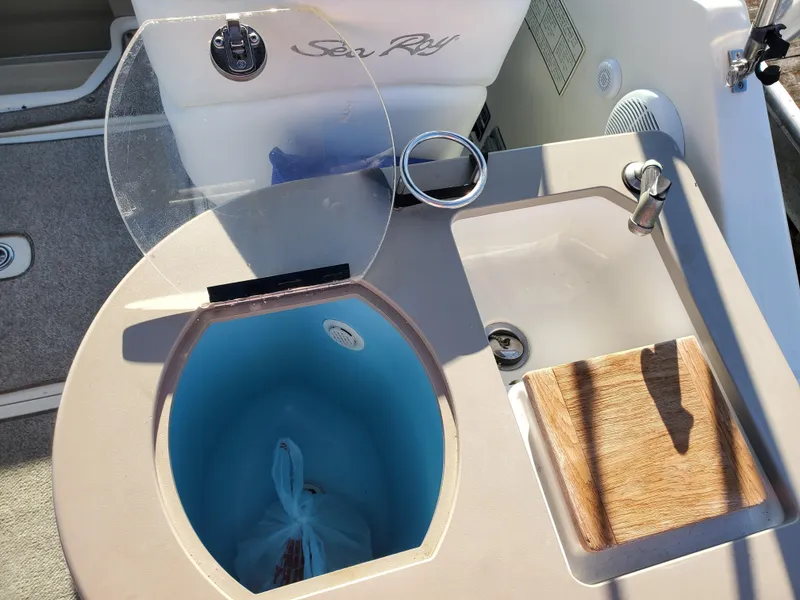 Slide: The Image of Sea Ray 270 Amberjack 2005 - 24