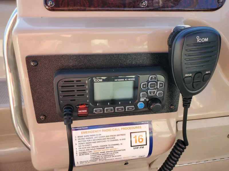 Slide: The Image of Sea Ray 270 Amberjack 2005 - 35