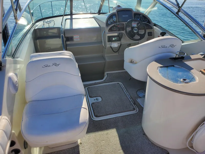 Slide: The Image of Sea Ray 270 Amberjack 2005 - 9